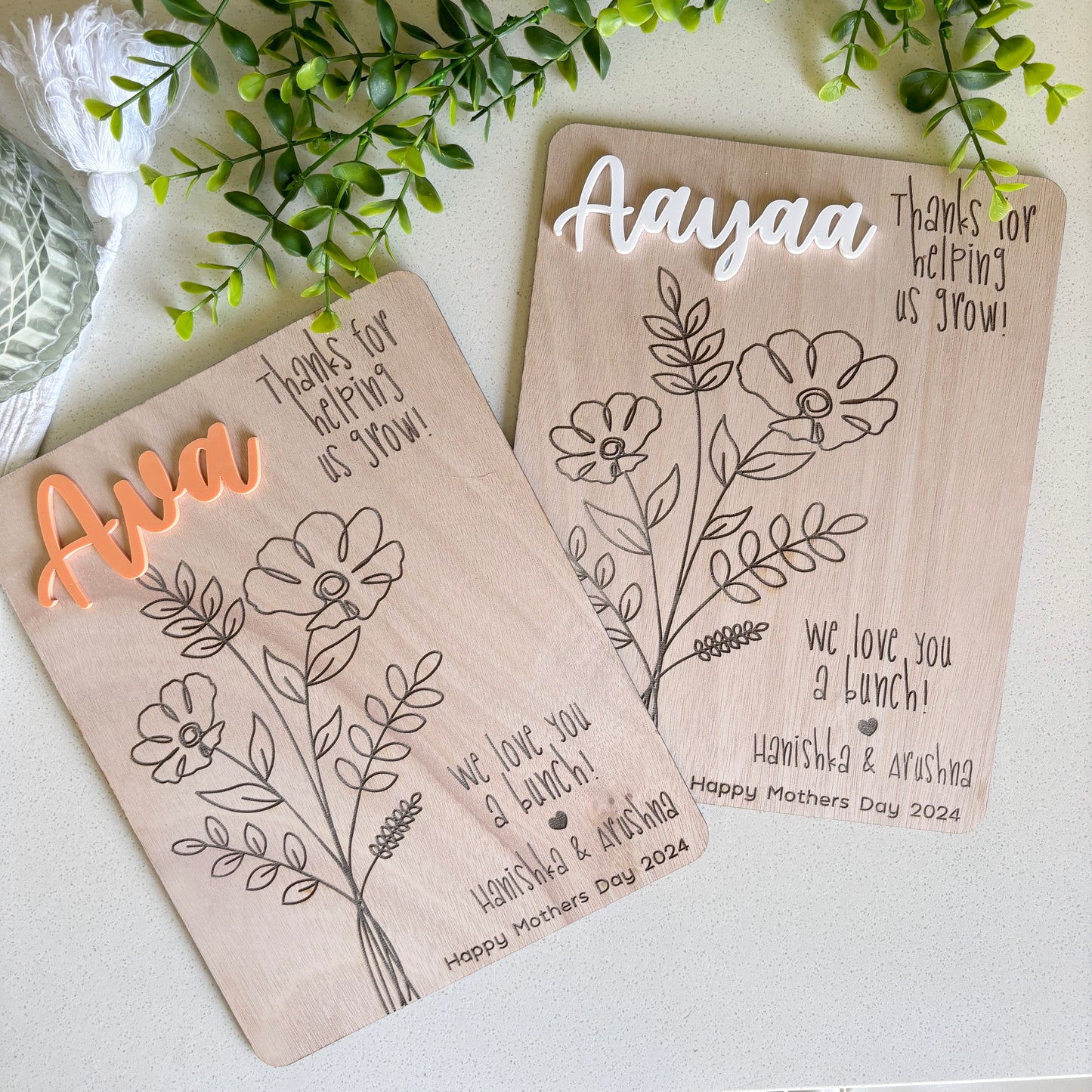 Personalized Mother’s Day Gifts, Custom flower engraved sign for Mom, Gran, Granny, Aunt