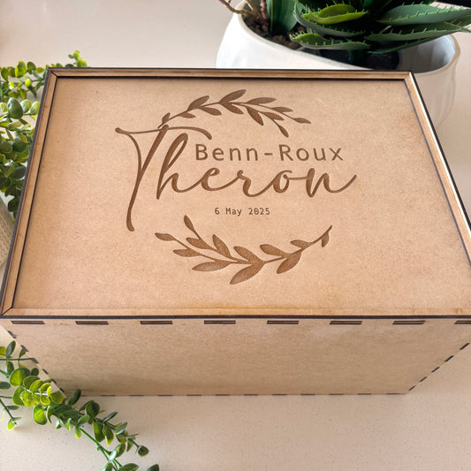 Personalized Wooden Keepsake Box with Engraved Name and Wreath Design