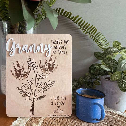 Personalized Mother’s Day Gifts, Custom flower engraved sign for Mom, Gran, Granny, Aunt