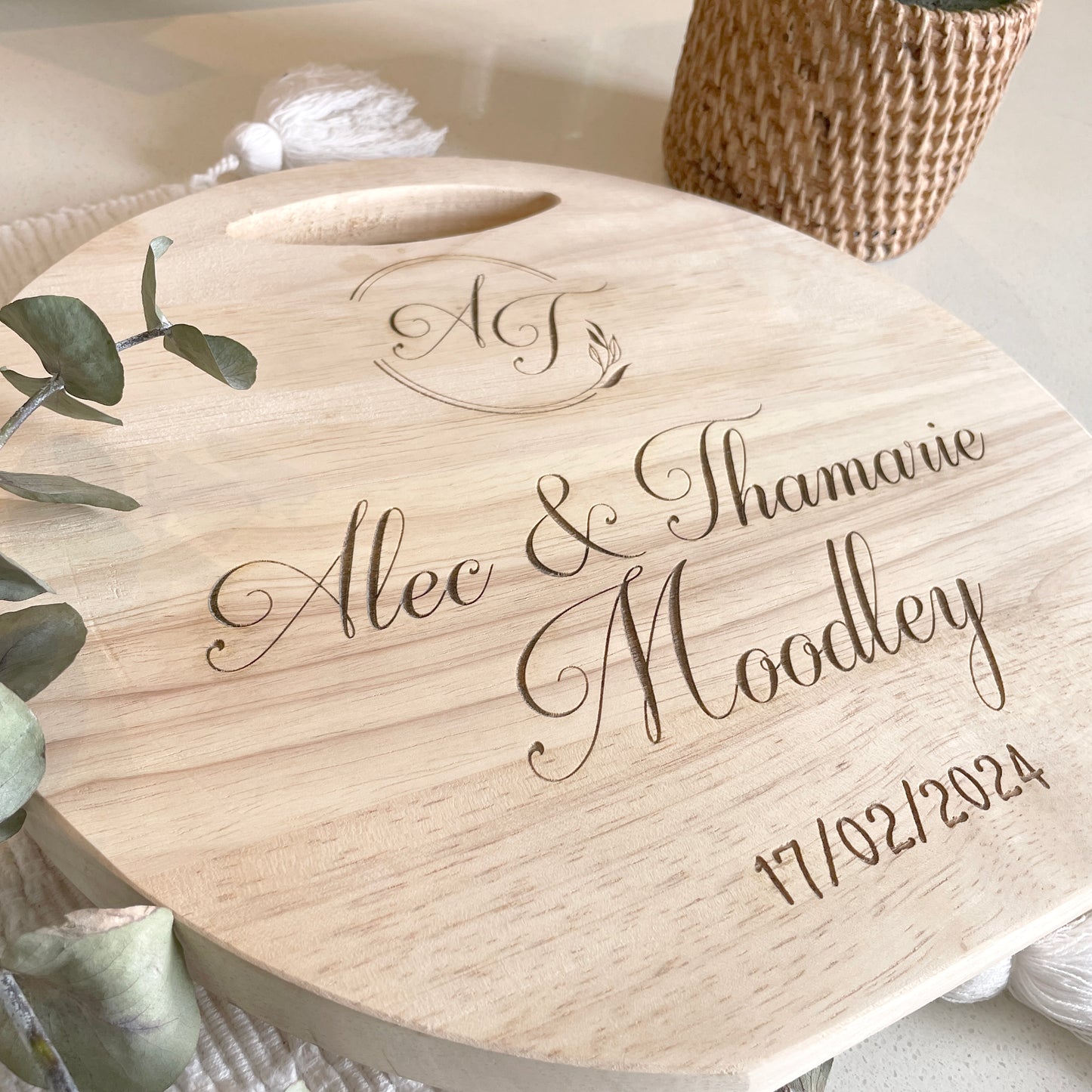 Round engraved personalised wedding cutting board