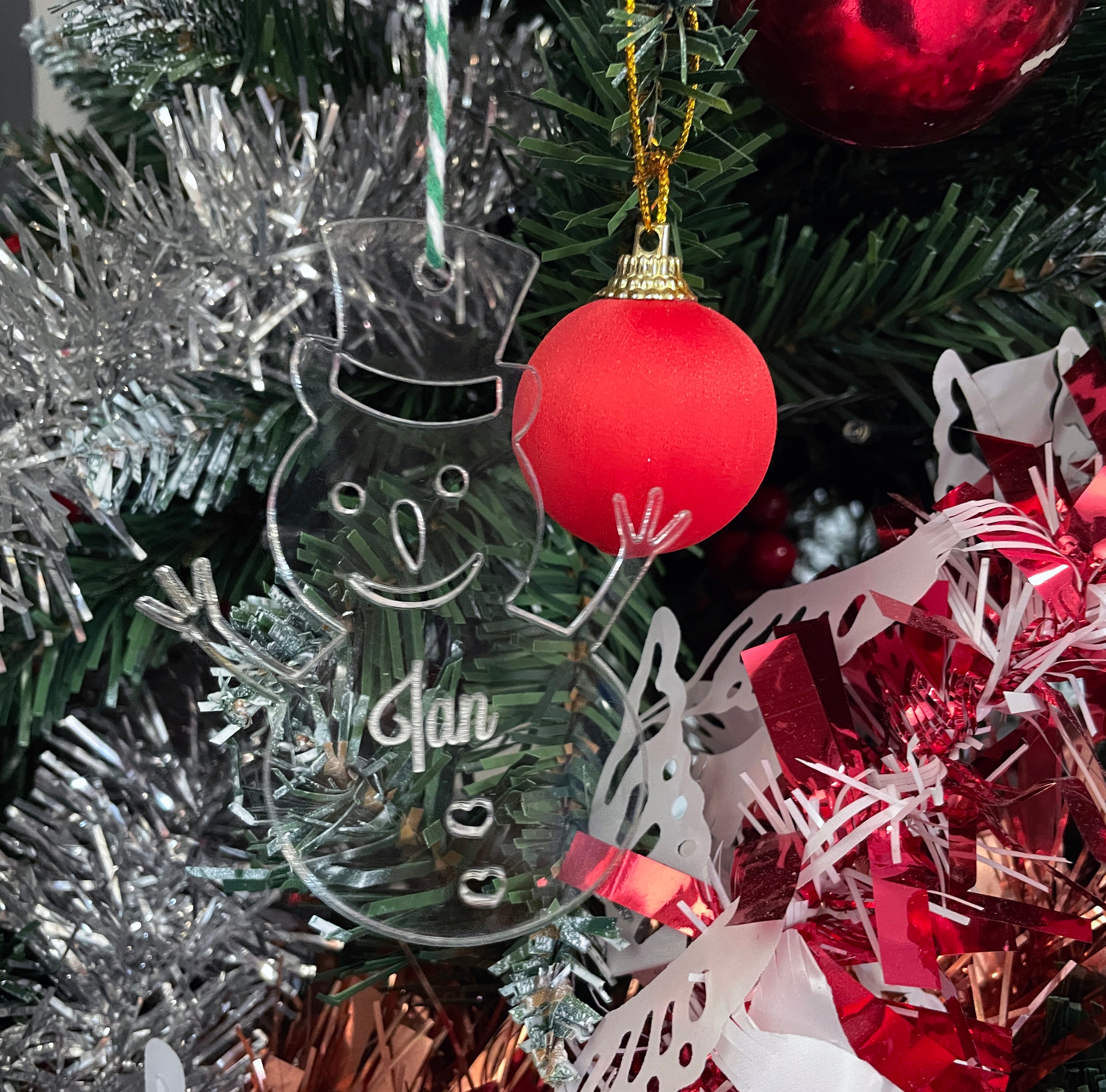 5 for R120 – Acrylic Personalised Christmas Decorations
