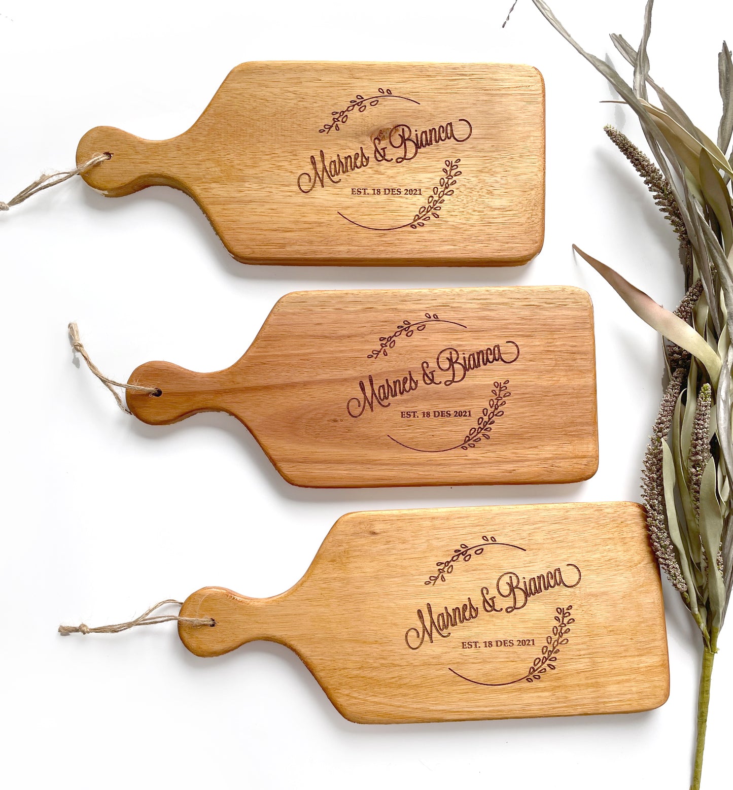 Personalized engraved wreath cheese paddle - 56cm long